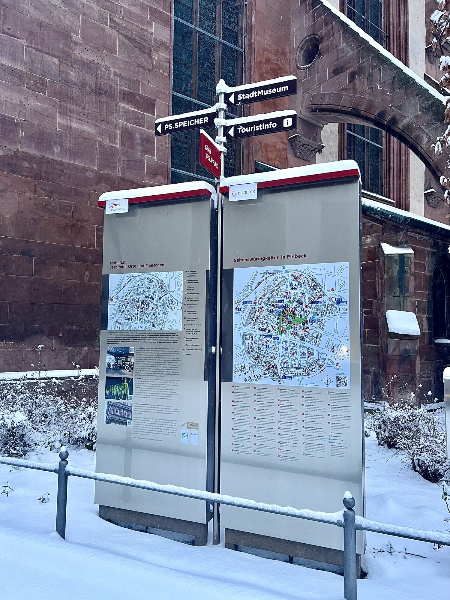 Winter, PS.Pfad PS.SPEICHER, Tafel Marktplatz, Beschilderung, Einbeck