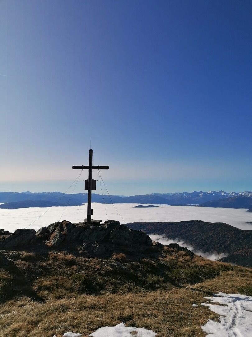 Lachriegel Gipfelkreuz