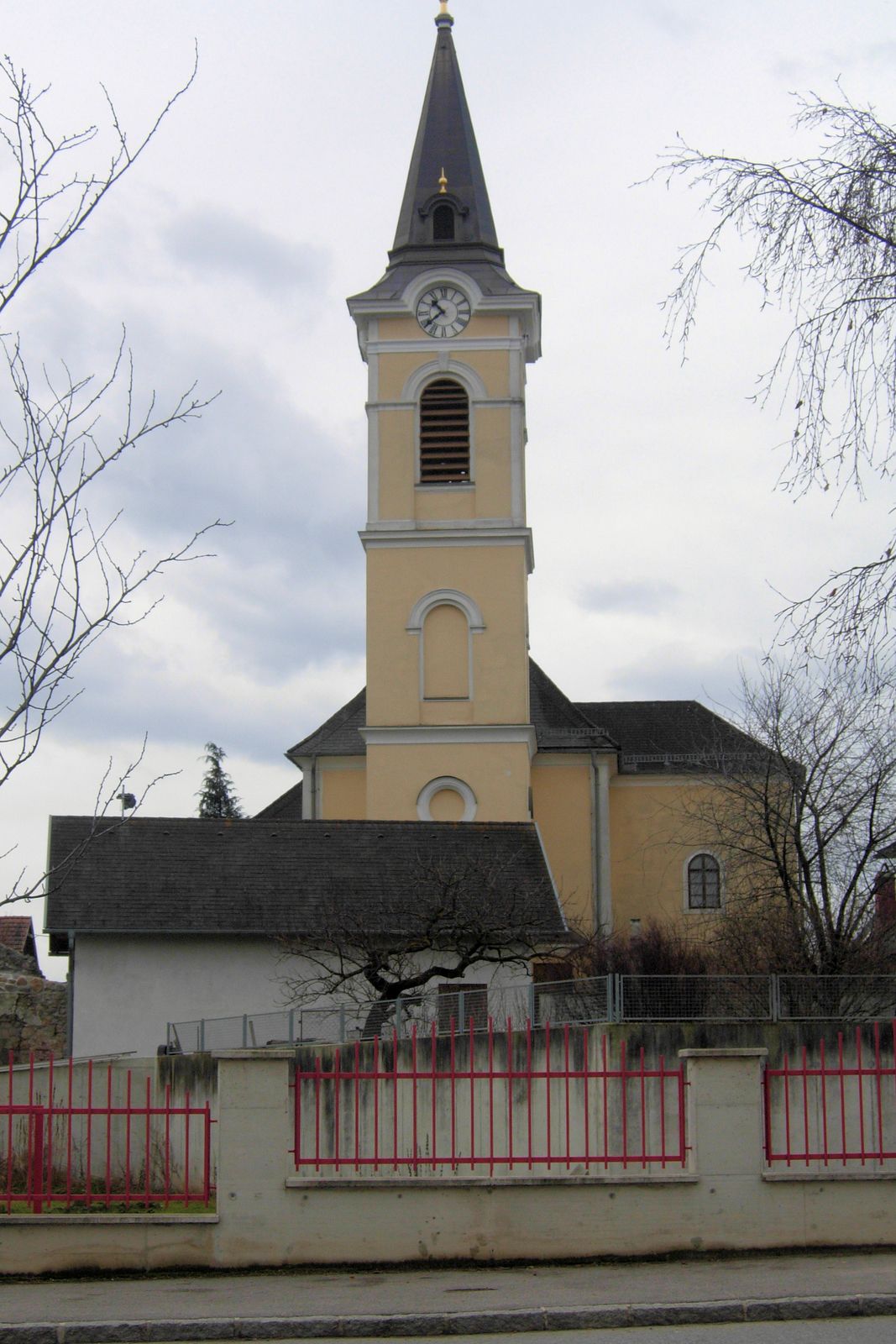 BERGFEXSehenswürdigkeiten Pfarrkirche Lanzenkirchen Lanzenkirchen
