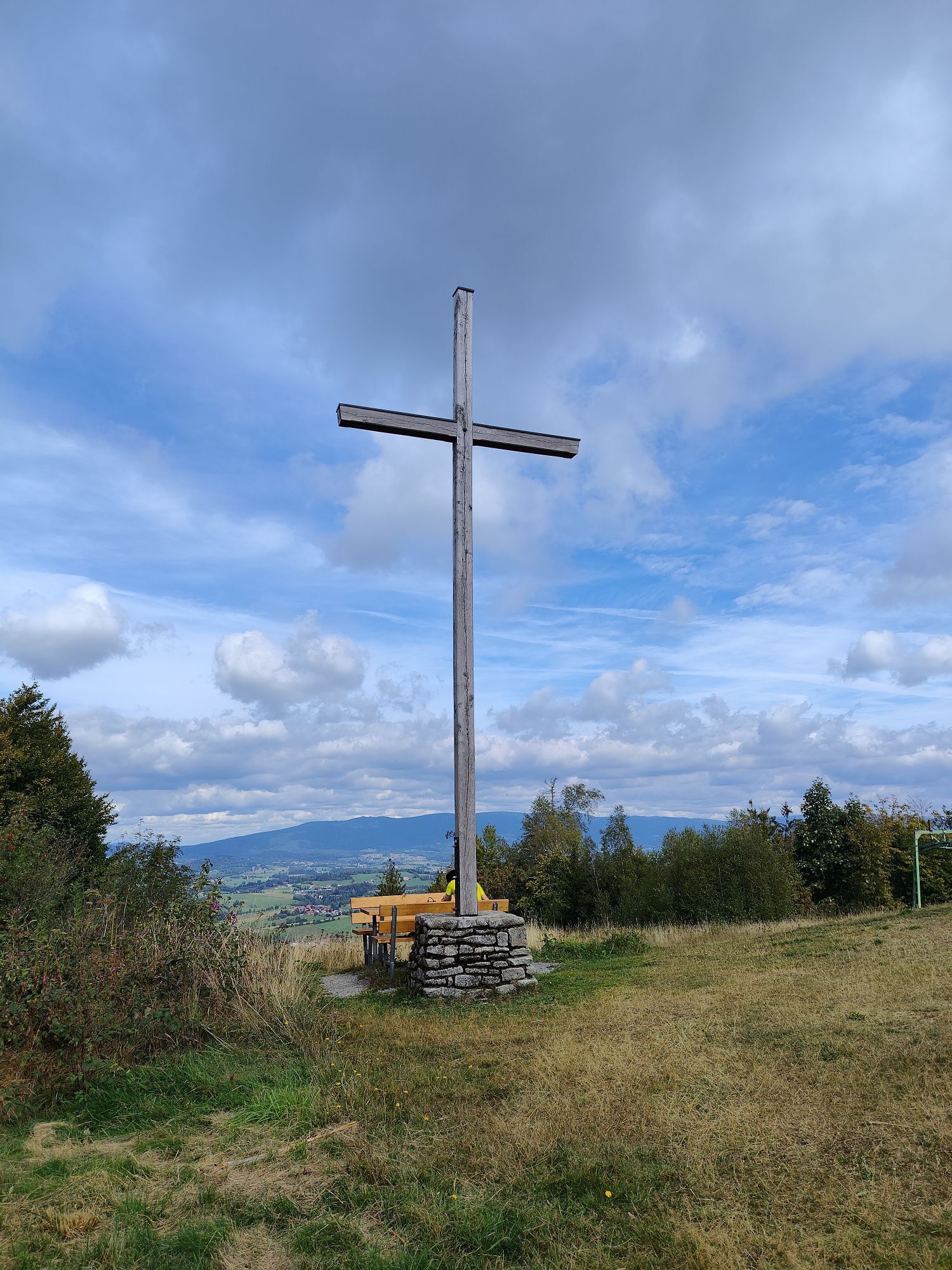 Gipfel Oberfrauenwald mit Ausblick zum Dreisessel