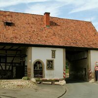 Das Schmieds-Tor in Großeibstadt beherbergt ein Heimatmuseum.