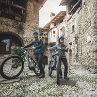 Mit dem Rad durch die Gassen von Canale