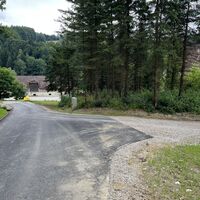 Hier dann rechts-links Kombi zum Schloss Kreisbach