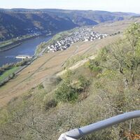 Blick vom Kirster Grat ins Moseltal bei Enkirch