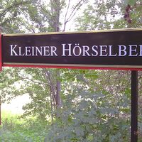 Eingang zum "Kleinen Hörselberg"