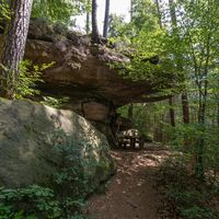 Felsen Am Rappenteich mit Sitzgruppe