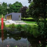Skulptur "Das Blaue Wunder" mit dem Lenneatelier im Lennepark Schmallenberg