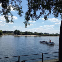 Fähre auf der Fahrt zur Reeser Schanz