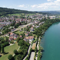 bad-zurzach-luftaufnahme-rhein-und-gemeinde