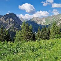 Ausblick vom Aufstiegsweg nach Süden.