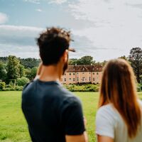 Blick auf Schloss Rheder in Brakel 
