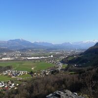 Ausblick von der Ruine Gutrat auf Hallein