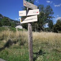 Markierung der Wasserfallroute der Magnine in Culoz