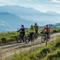 Genuss und Panorama in Obersaxen
