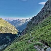 Aufstieg Richtung Greifenberg - Blick das Untertal talauswärts zum Dachstein