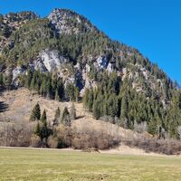 Rückblick nochmal auf den ersten Pfrontener Berg (Aufstieg rechte Hangseite).
