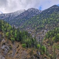 Rechts des Prügelbachtales die Berge Langegg, Hochwanner und Daniel
