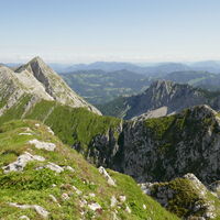 man nähert sich über steileres Gras - hier nochmal der Blick mit Kleinem Pyhrgas