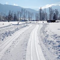 Schöner Winterwanderweg auf dem Großdorfer Feld