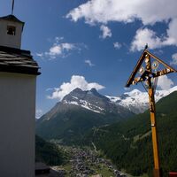 St. Josefskapelle mit Blick auf Saas-Grund