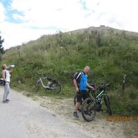 Steinberg, künstliche Aufschüttung auf dem Gipfelplateau