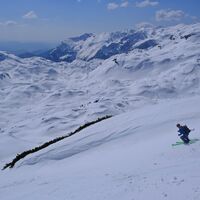 Die Abfahrt erfolgt entlang der Aufstiegsroute.