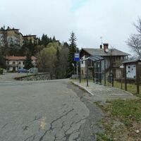Der Beginn des Weges mit der Beschilderung