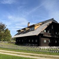 Bettlbauer, ein schön instandgehaltenes altes Bergbauernanwesen