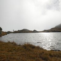 beim See angekommen zeigt sich eine mystische Stimmung