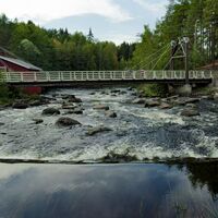 In der Myllynkoski können Sie die alte Mühle und die ungewöhnliche horizontale Kohlenglocke erkunden.