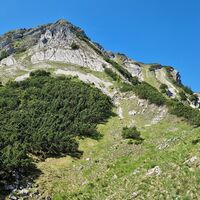 Blick auf die glatte Felsplatte vor dem Gipfelsturm