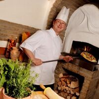 Bernd Strobl Pizza