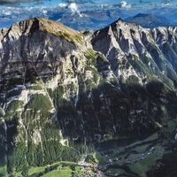Blick auf die Westwand des Calanda von Vättis