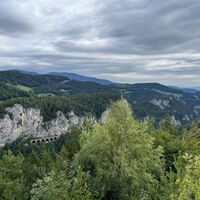 .. mit Ausblicken nach allen Richtungen, hier zur Weinzettlwand ..