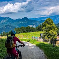 Hoisradalm mit Blick auf Bad Ischl