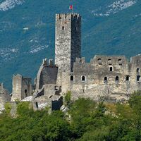 Die Burg in Drena