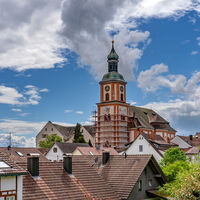 Blick auf die kath. Pfarrkirche in Tiengen