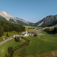Tschierv mit Blick auf den Piz Daint und Ofenpass