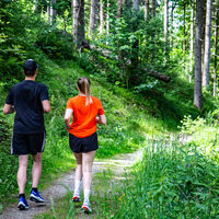 Laufen auf ruhigen Naturwegen über Flachau