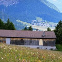 Acla Laret, hinten Chamues-ch