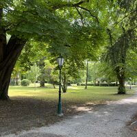 Durch den schönen Kurpark..