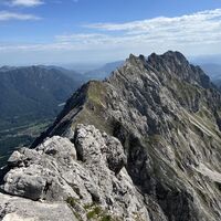 Blick von der Riffelspitze auf den Waxensteingrat