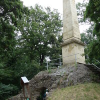 Obelisk und Gipfel in Hadersfeld 441m