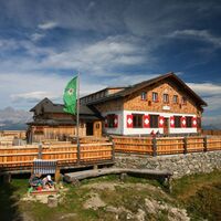 Hochwurzenhütte im Sommer - Schladminger Tauern