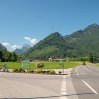 Nach wenigen Metern biegen wir von der Bundesstraße ab