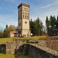 Eisenberg Ruine mit Georg-Viktor-Turm