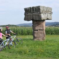 Skulptur auf der Straße der Skulpturen / Zum Gedenken an das Grubenunglück in der Schwerspatgrube Eisen