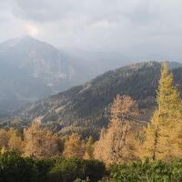 beim Abstieg können wir noch ein paar Sonnenstrahlen genießen