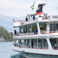 MS Brienz bei der Abfahrt in Ringgenberg