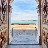 Ausblick auf die Aussichtsterrasse und den Bodensee